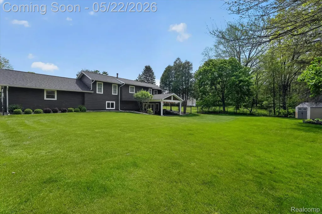 12192 Overlook Drive Tyrone Township MI 48430
