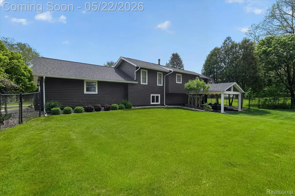 12192 Overlook Drive Tyrone Township MI 48430