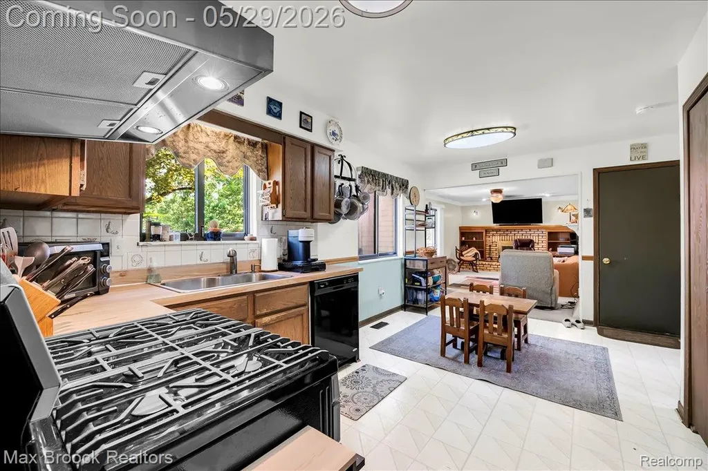 4445 E Hill Road Grand Blanc City MI 48439