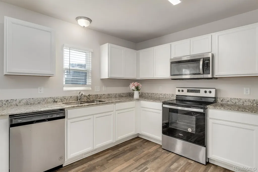 10219 Island Lake Drive Taylor City MI 48180