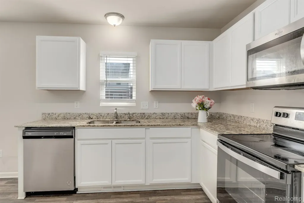 10219 Island Lake Drive Taylor City MI 48180