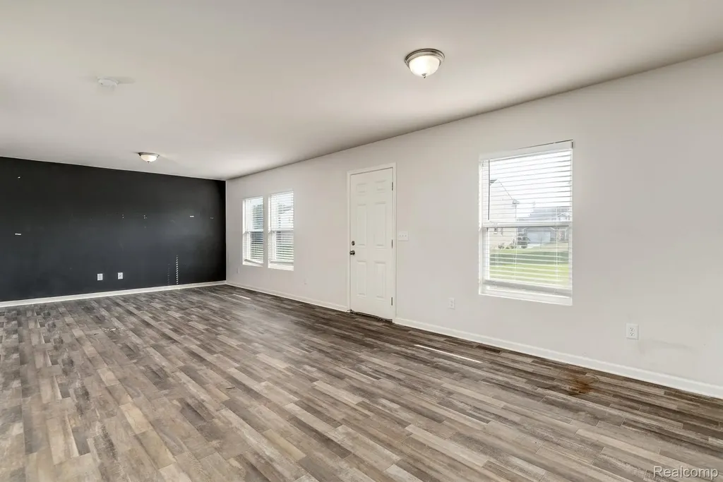 10219 Island Lake Drive Taylor City MI 48180