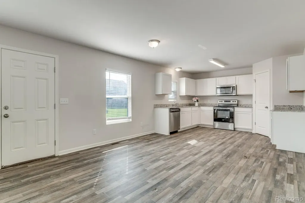 10219 Island Lake Drive Taylor City MI 48180