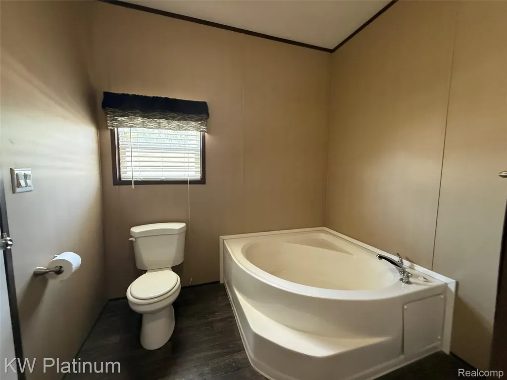 29927 Guilford Circle Chesterfield Township MI 48051