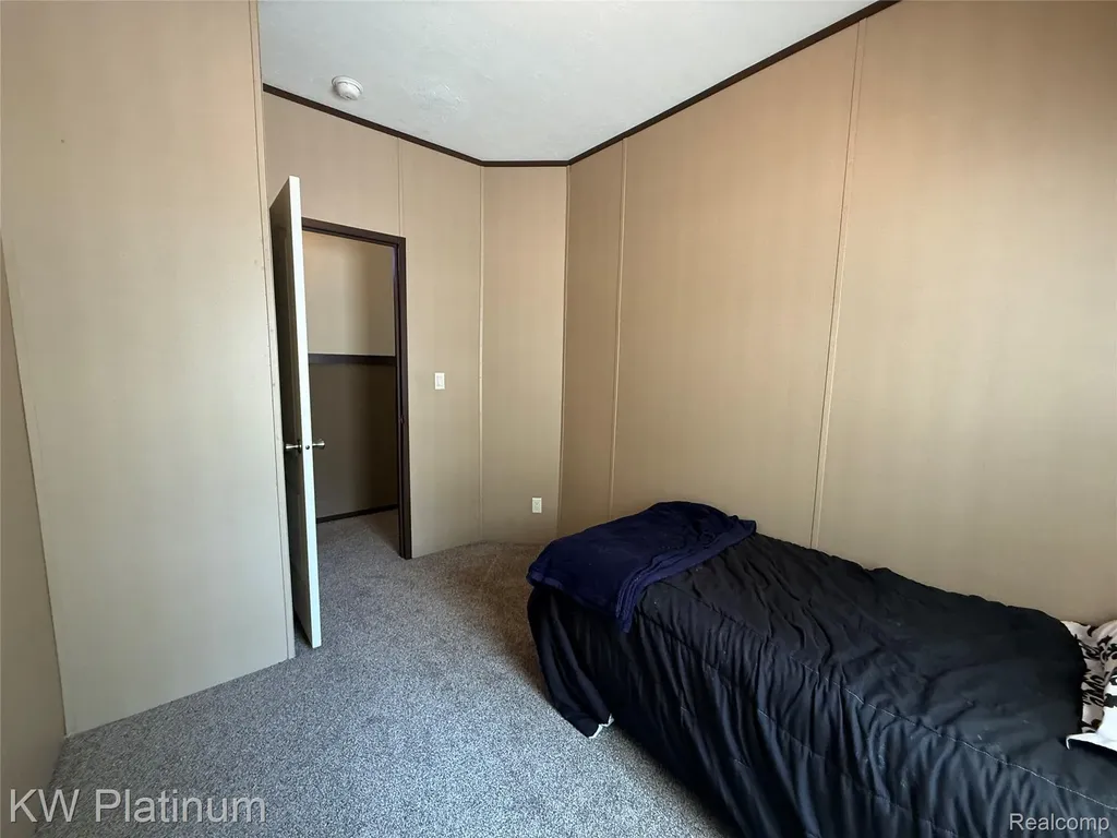 29927 Guilford Circle Chesterfield Township MI 48051