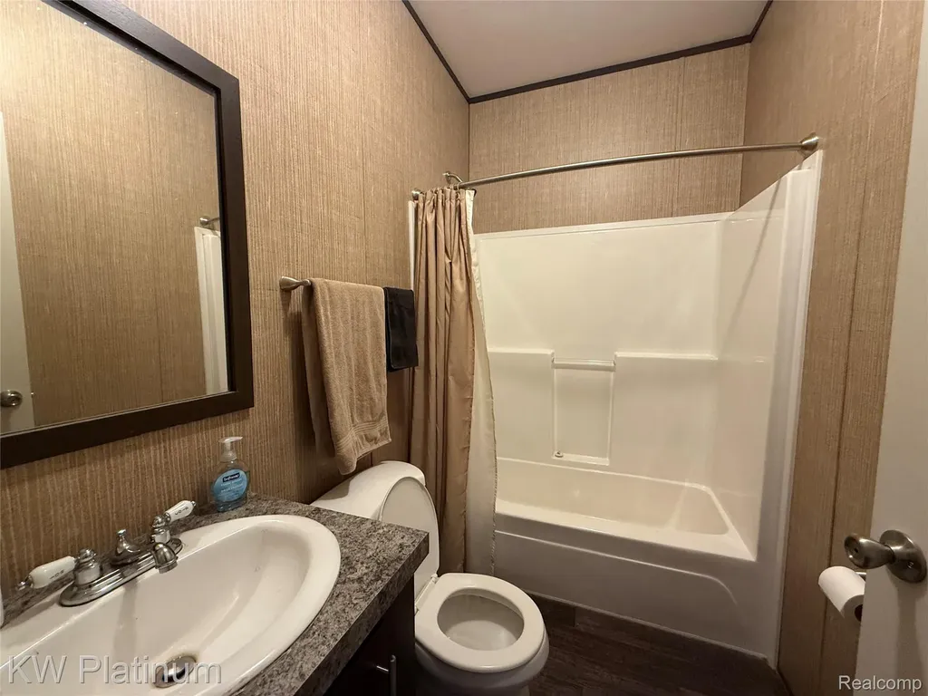 29927 Guilford Circle Chesterfield Township MI 48051