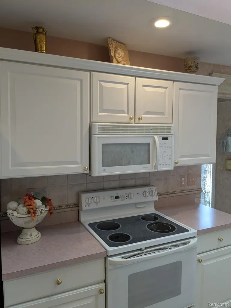 48659 Sundance Court Shelby Charter Township MI 48315