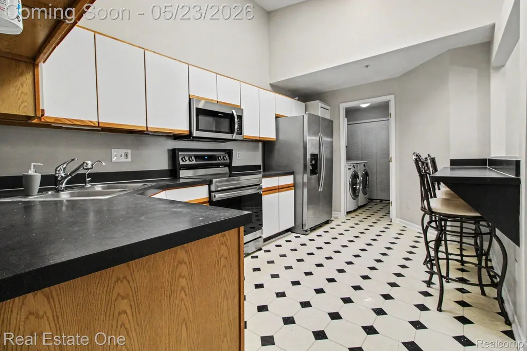 49738 Plymouth Way Plymouth Charter Township MI 48170