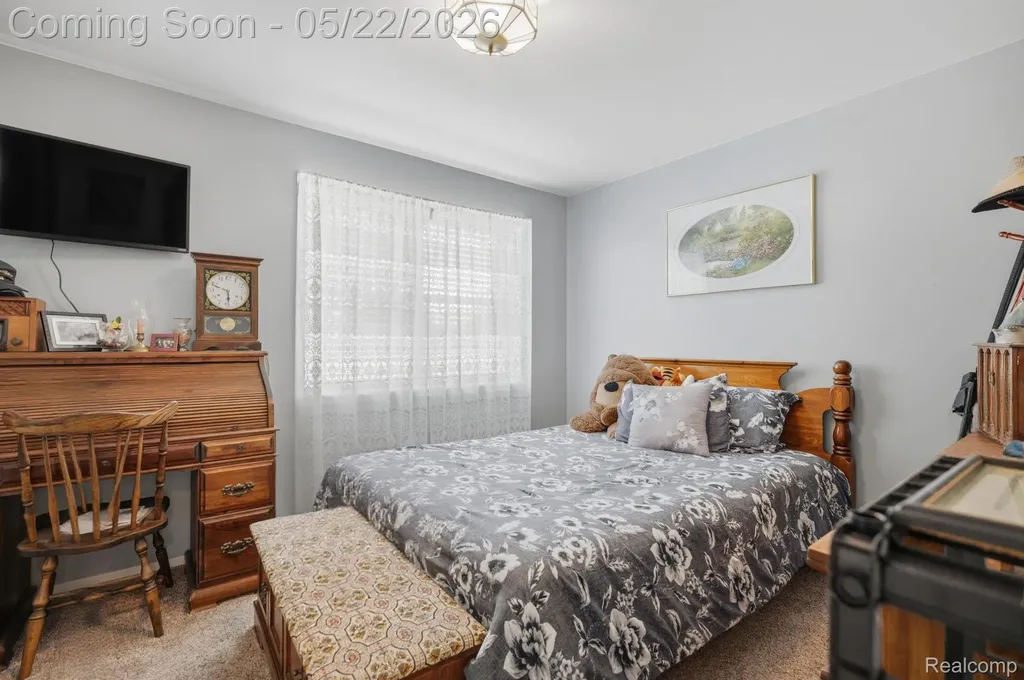 28091 Maple Forest Boulevard W Harrison Charter Township MI 48045