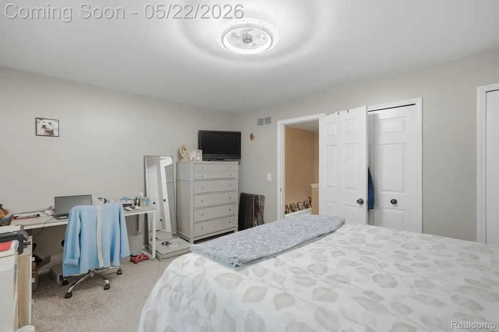 28091 Maple Forest Boulevard W Harrison Charter Township MI 48045