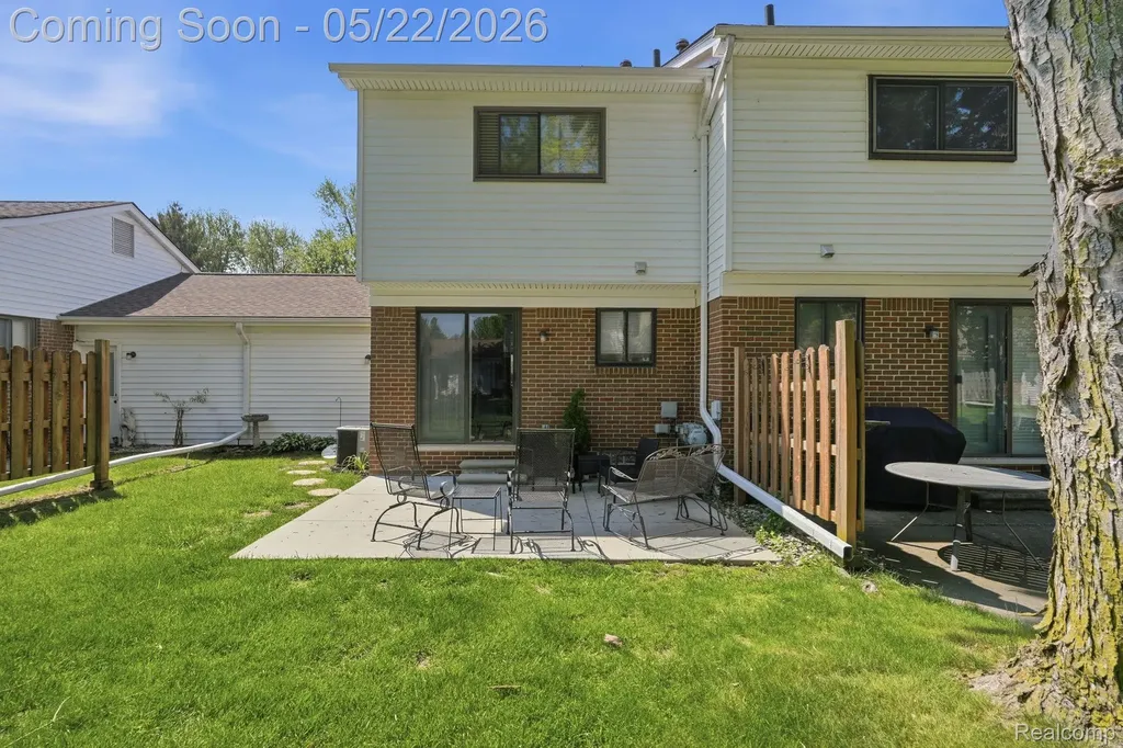 28091 Maple Forest Boulevard W Harrison Charter Township MI 48045