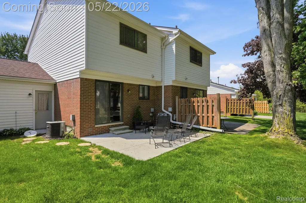 28091 Maple Forest Boulevard W Harrison Charter Township MI 48045