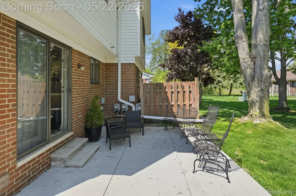 28091 Maple Forest Boulevard W Harrison Charter Township MI 48045
