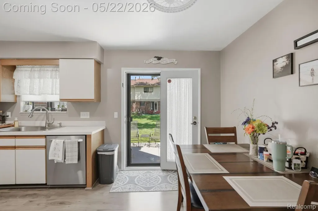28091 Maple Forest Boulevard W Harrison Charter Township MI 48045