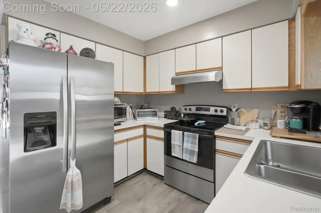28091 Maple Forest Boulevard W Harrison Charter Township MI 48045