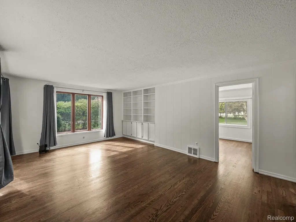 48070 Shelby Road Shelby Charter Township MI 48317