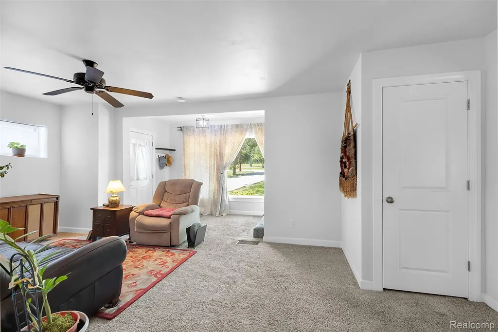 22827 Meridian Road Grosse Ile Township MI 48138