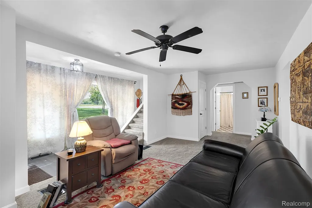 22827 Meridian Road Grosse Ile Township MI 48138