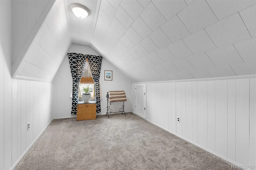 22827 Meridian Road Grosse Ile Township MI 48138