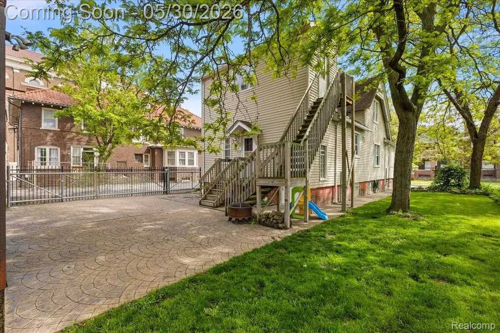 1481 Baldwin Street Detroit City MI 48214