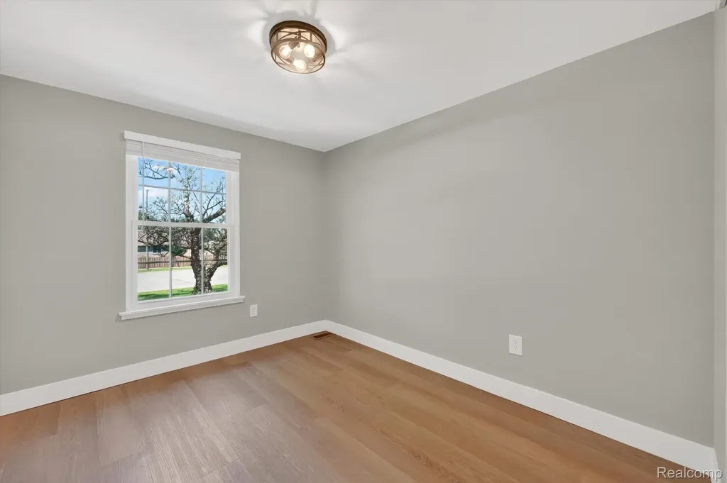 39427 Heatherheath Drive Clinton Charter Township MI 48038