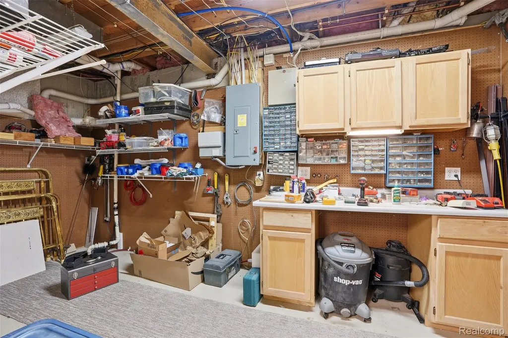8235 Ironwood Drive Hamburg Township MI 48169