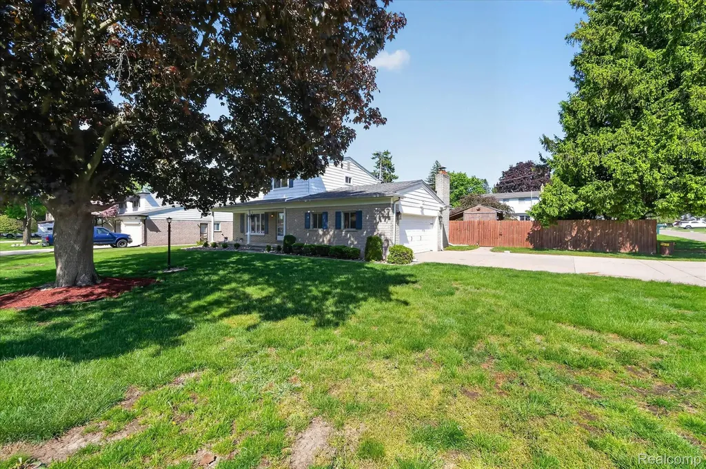 38010 John P Street Clinton Charter Township MI 48036