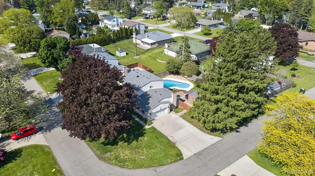 38010 John P Street Clinton Charter Township MI 48036
