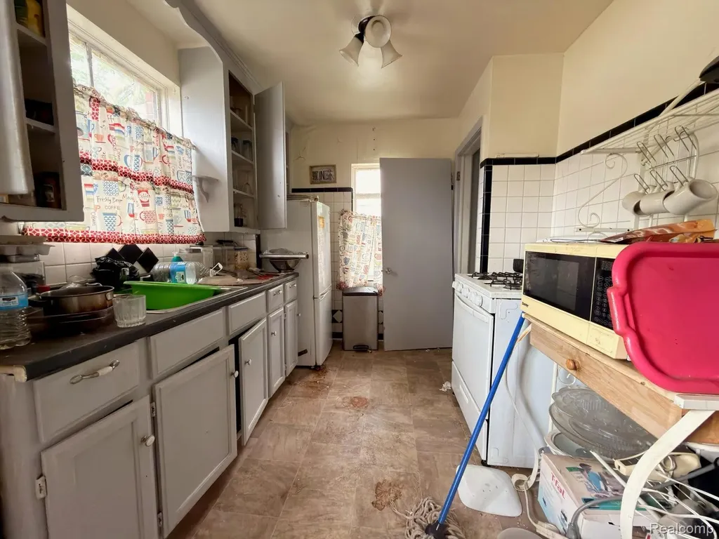 5731 Philip Street Detroit City MI 48224