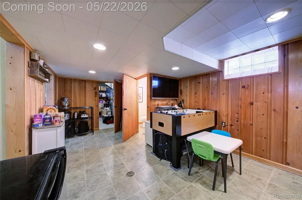 22720 Wellington Street Dearborn City MI 48124