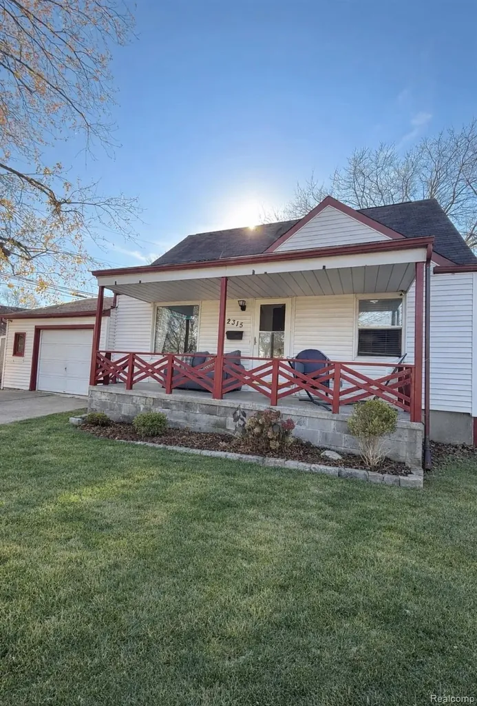 2315 Hartwick Highway Lincoln Park City MI 48146