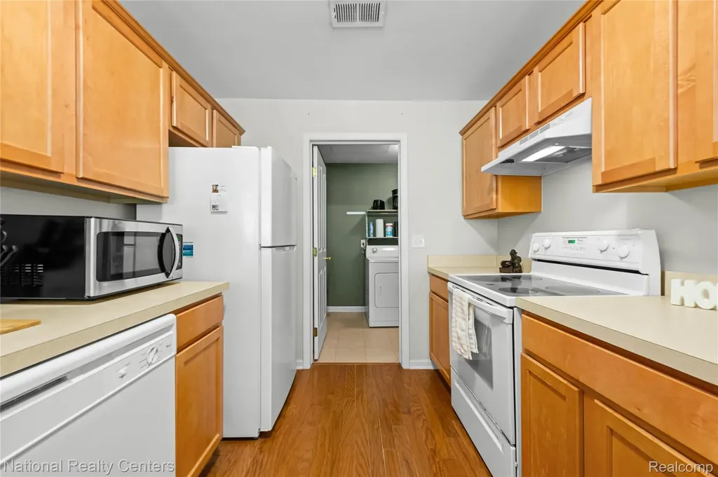 4048 Berkeley Avenue Canton Charter Township MI 48188