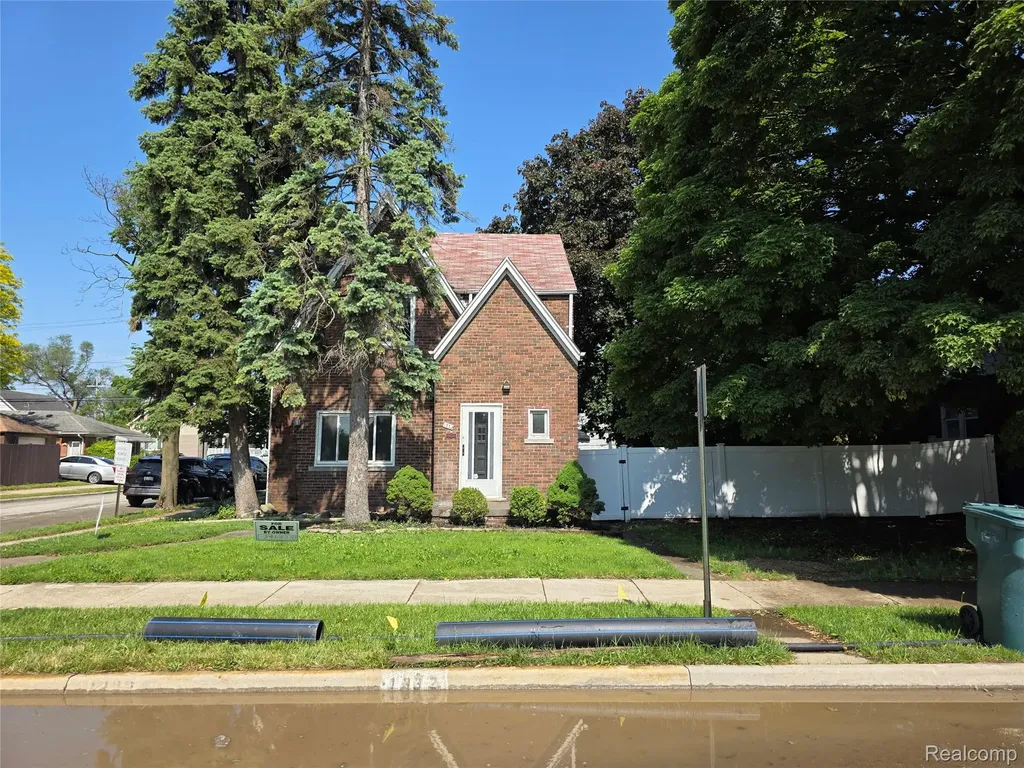 1332 Fort Park Boulevard Lincoln Park City MI 48146