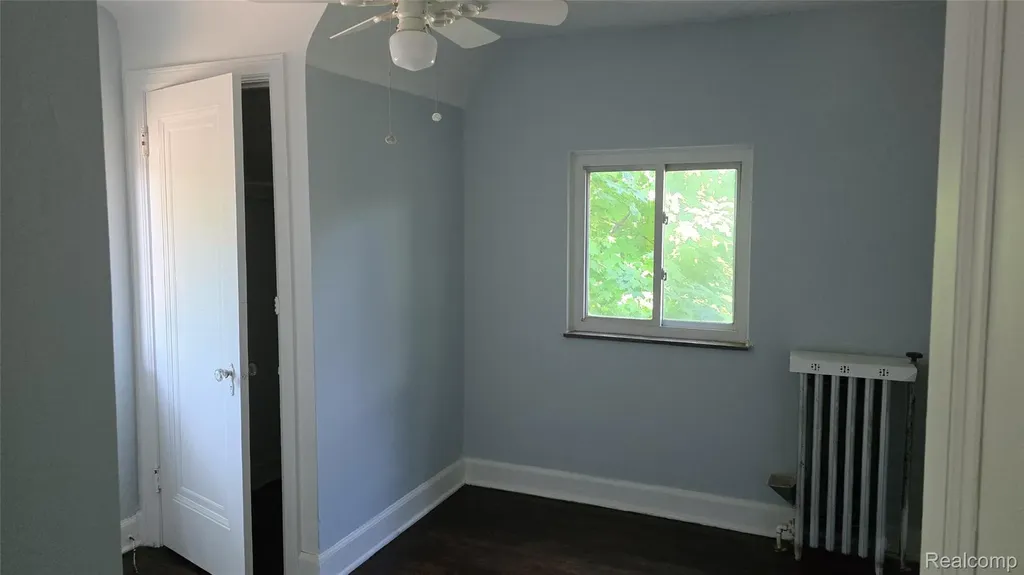 1332 Fort Park Boulevard Lincoln Park City MI 48146