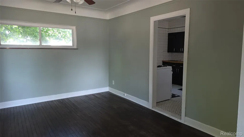 1332 Fort Park Boulevard Lincoln Park City MI 48146