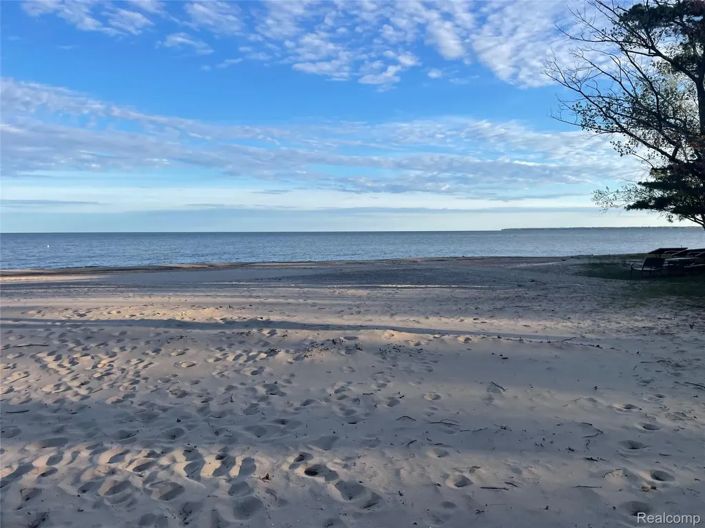 Na Oakridge Drive Sims Township MI 48703