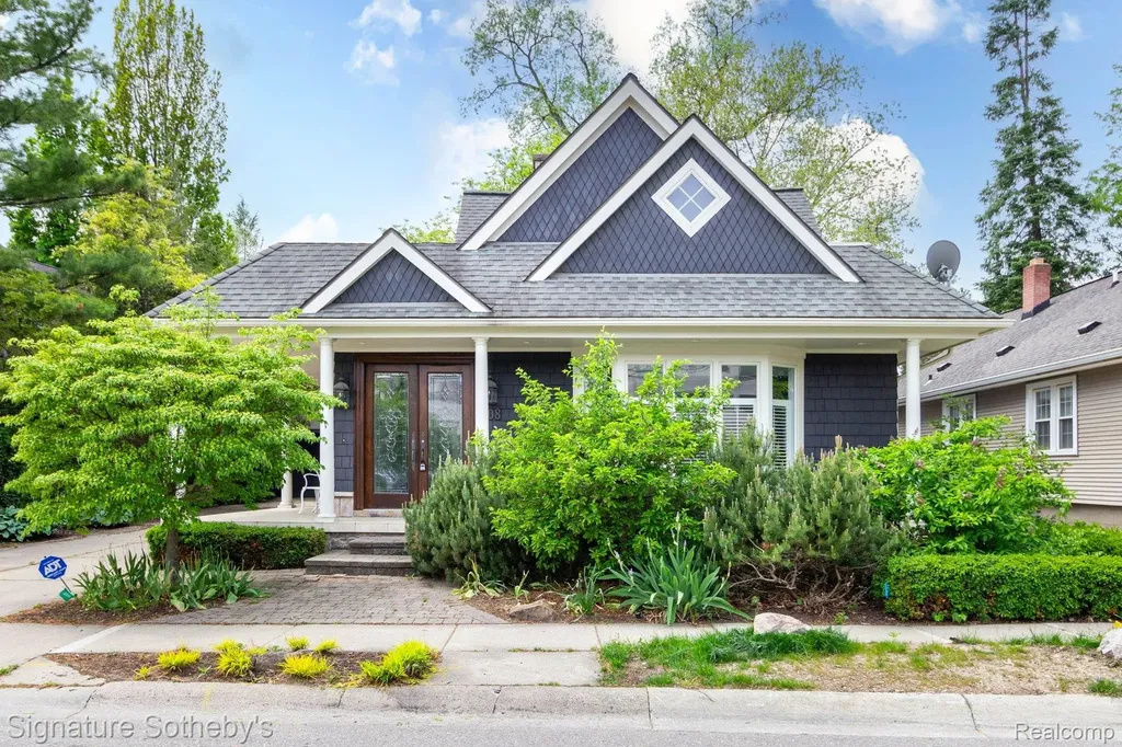 608 Purdy Street Birmingham City MI 48009