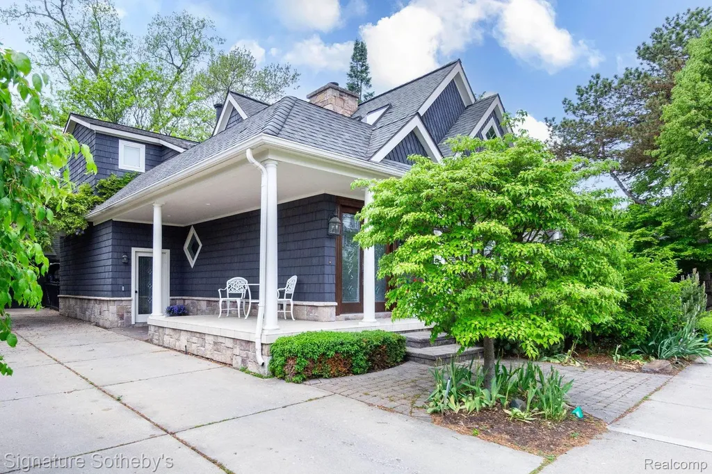 608 Purdy Street Birmingham City MI 48009