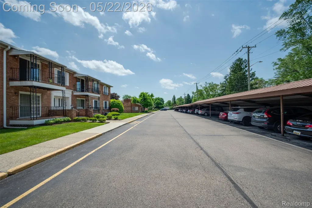 30795 Shiawassee Road Farmington City MI 48336