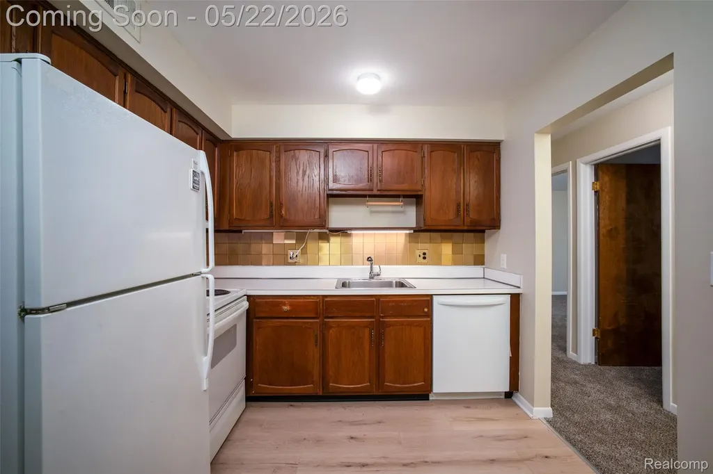 30795 Shiawassee Road Farmington City MI 48336