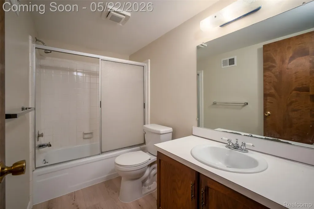 30795 Shiawassee Road Farmington City MI 48336