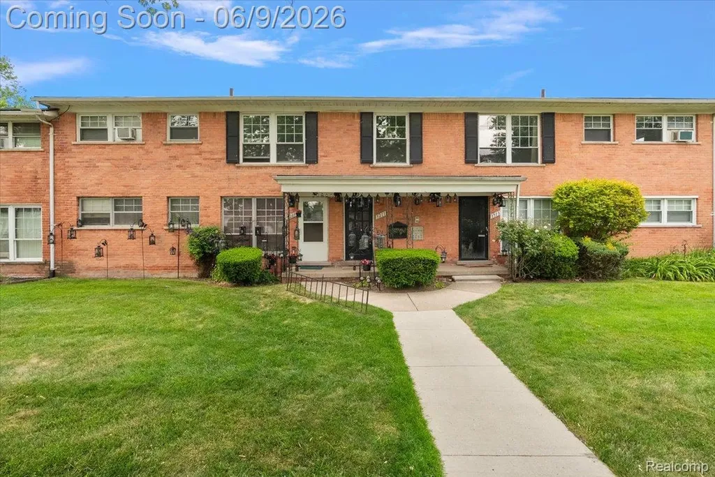 3211 Benjamin Avenue Royal Oak City MI 48073