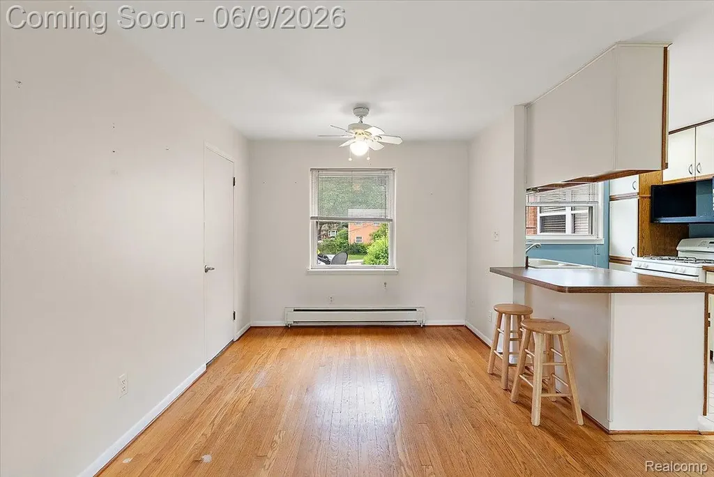 3211 Benjamin Avenue Royal Oak City MI 48073
