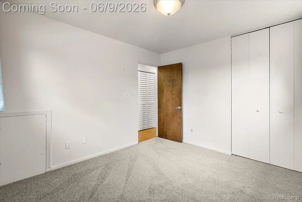 3211 Benjamin Avenue Royal Oak City MI 48073