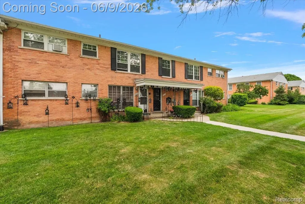 3211 Benjamin Avenue Royal Oak City MI 48073