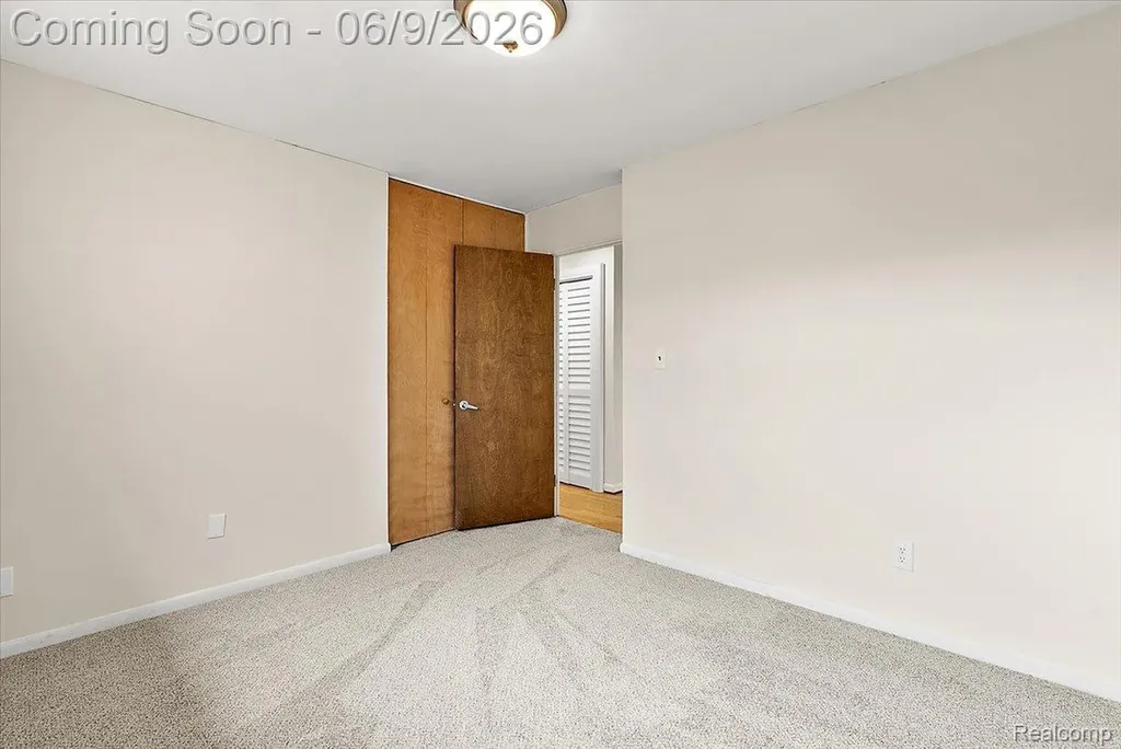 3211 Benjamin Avenue Royal Oak City MI 48073