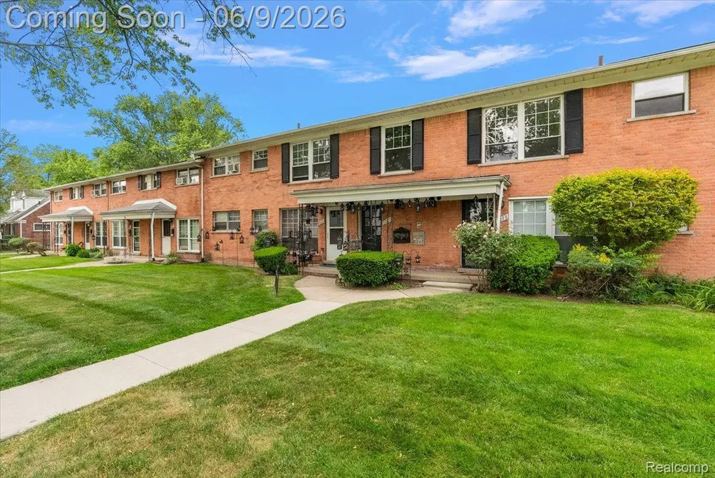 3211 Benjamin Avenue Royal Oak City MI 48073