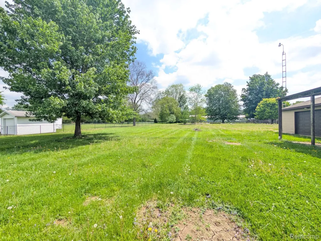 7032 Neff Road Mt. Morris Township MI 48458