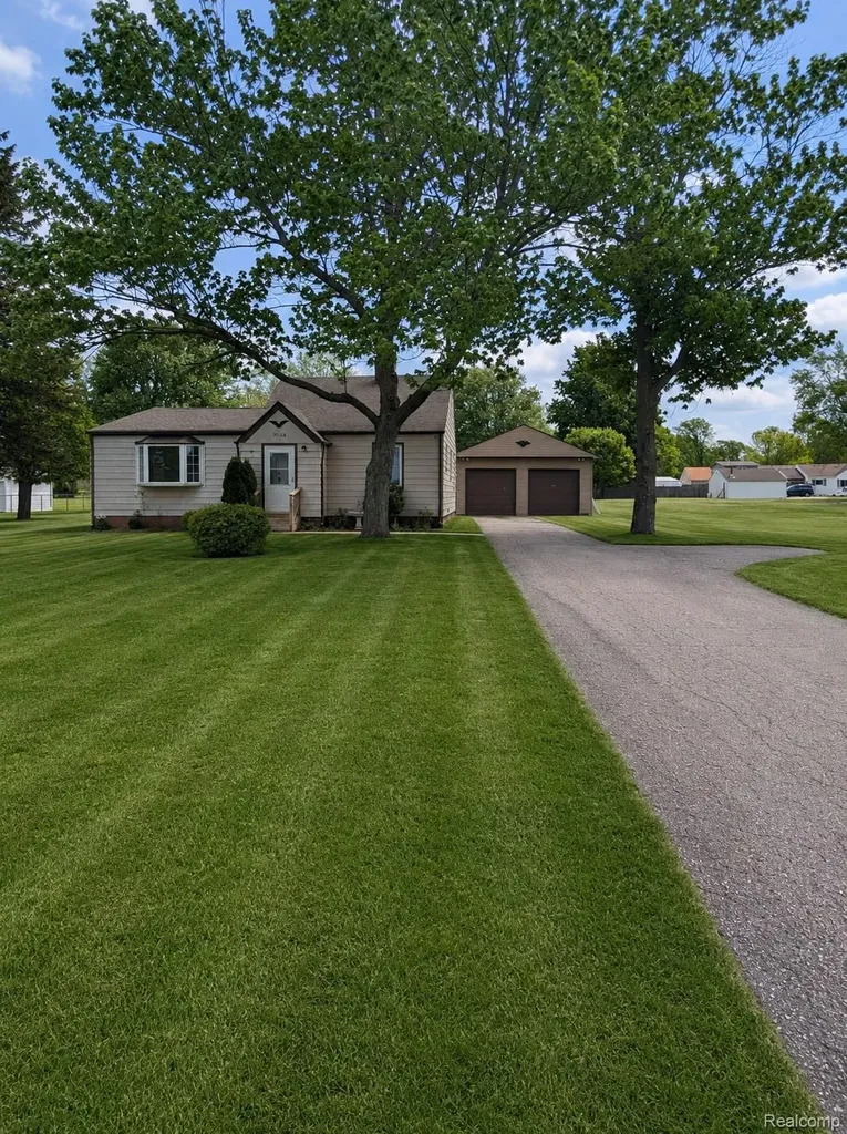 7032 Neff Road Mt. Morris Township MI 48458