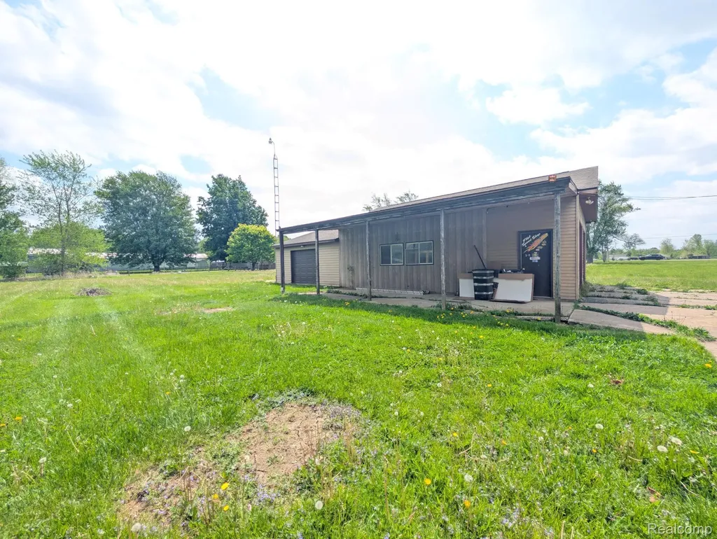7032 Neff Road Mt. Morris Township MI 48458